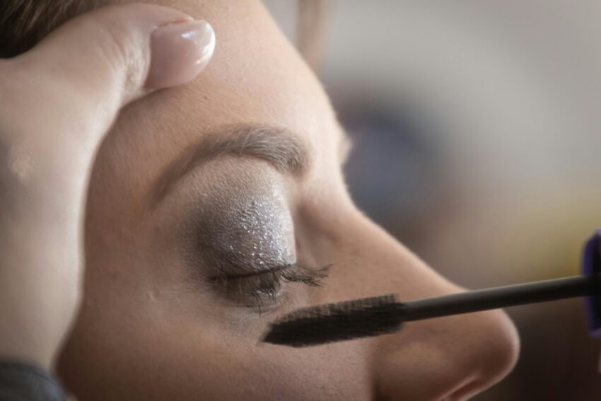 Eye Makeup Tricks to Make Your Eyes Pop