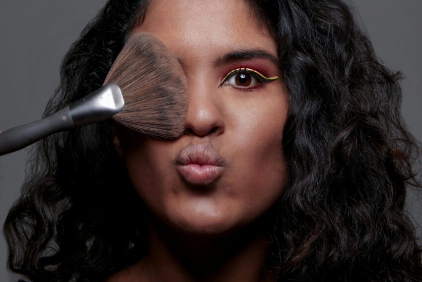Marvelous Makeup Tips for Dark Skin